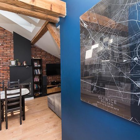 グリヴィツェPrzytulny Loft W Uroczej Okolicyアパートメント エクステリア 写真